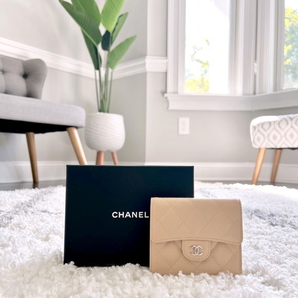 CHANEL Classic Flap Compact Wallet in Beige Clair Caviar with Silver Hardware 💕 - Picture 9 of 9